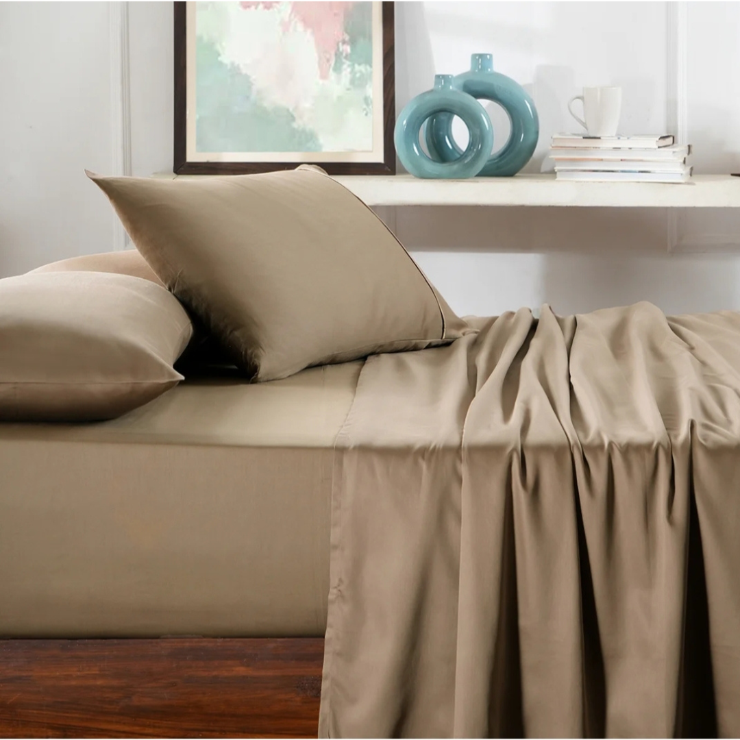 100% Cotton King bedsheet with 2 pillow covers - Brown