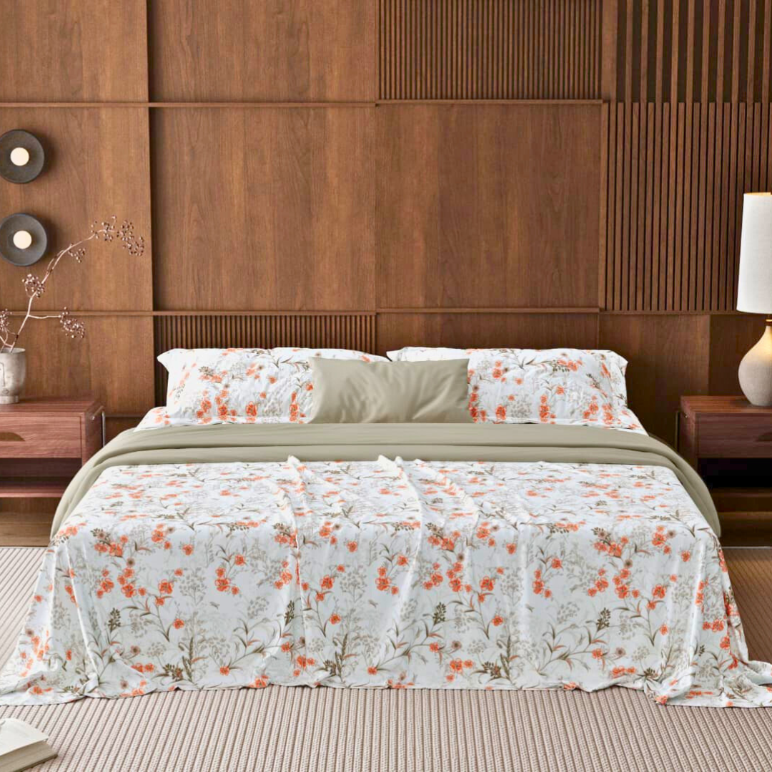 100% Cotton King bedsheet with 2 pillow covers - Peach Floral