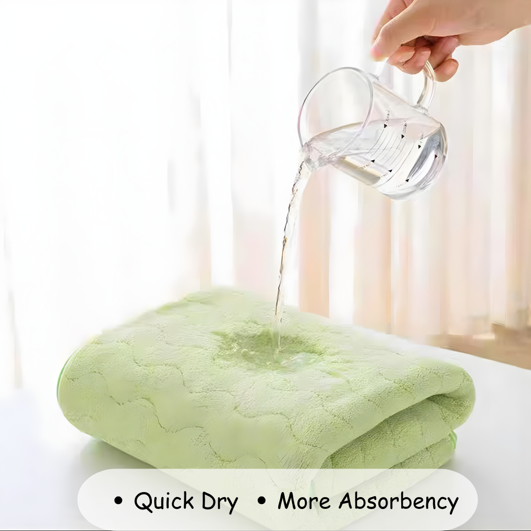 Premium Kids Bath Towel | Quick Drying - Baby Giraffe - Image 2